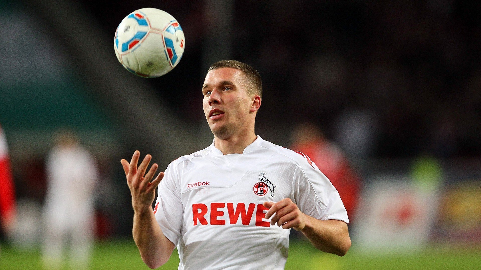 开云体育中国官网-“橙色风暴”战术解析：荷兰足球的狂野之路，天下足球荷兰橙色风暴